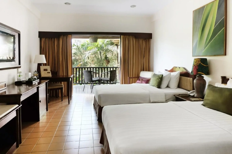 Superior Twin room with balcony and with garden view