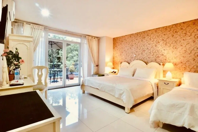 Triple Suite