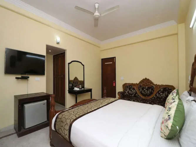 OYO 12311 Hotel Annus Holidays
