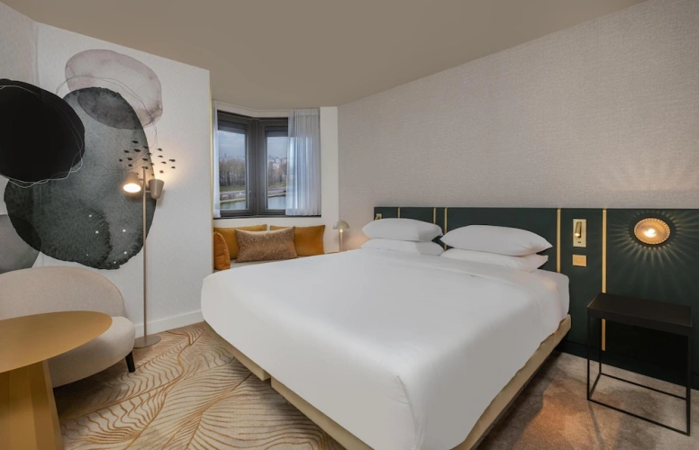 Double room with canal view