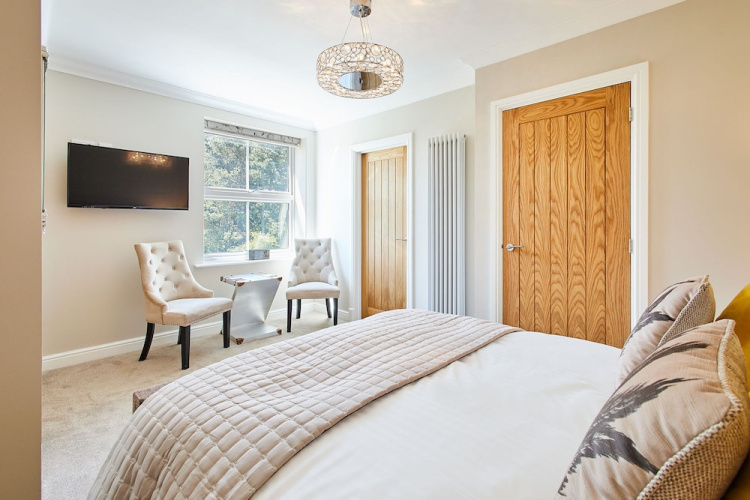Host Stay Finch House