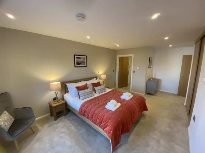 2 Bedrooms Apartment