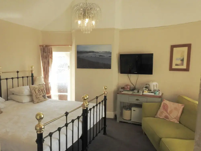 The Minadab Cottage
