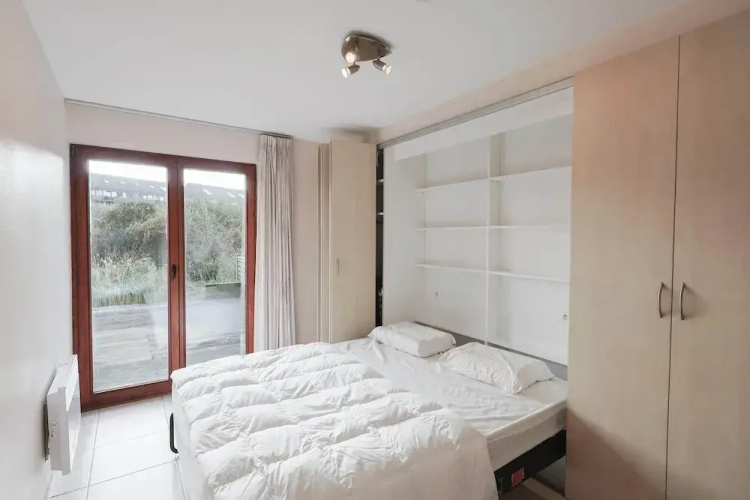 Apartment With Private Balcony