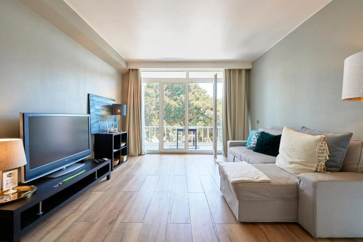 Cascais/Estoril Beachfront Apts