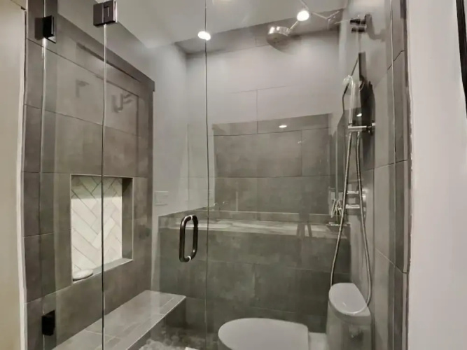 1849 Condos 642 3 Bedroom Home