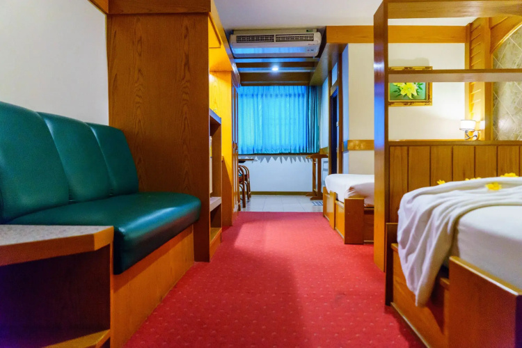 Siri Hotel