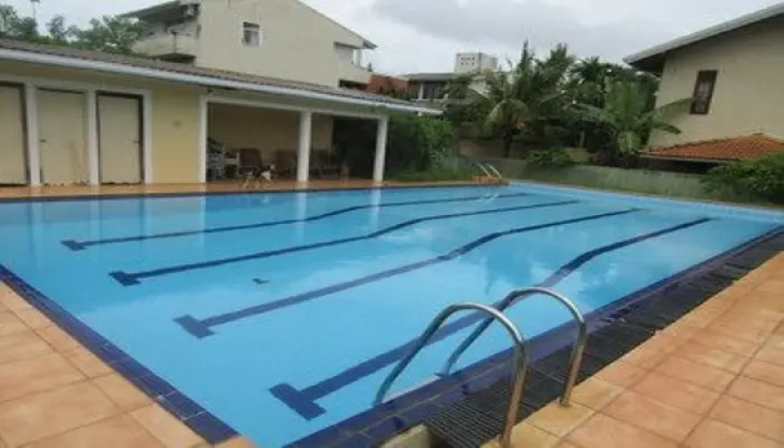 Queens Park Apartment