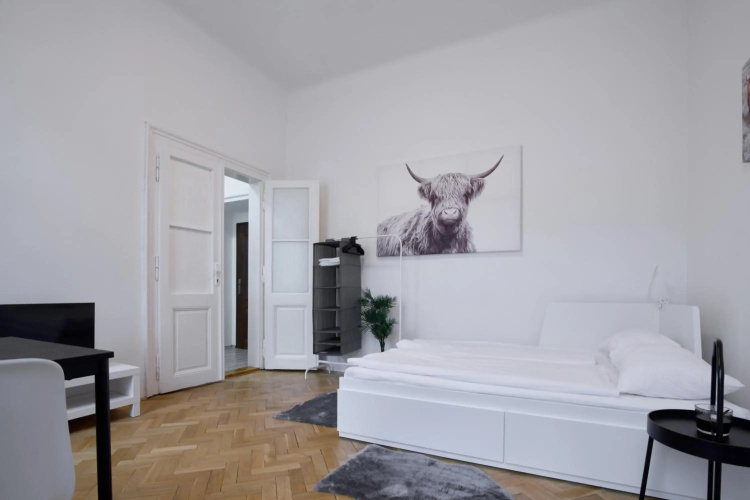 Archibald Flats Prague