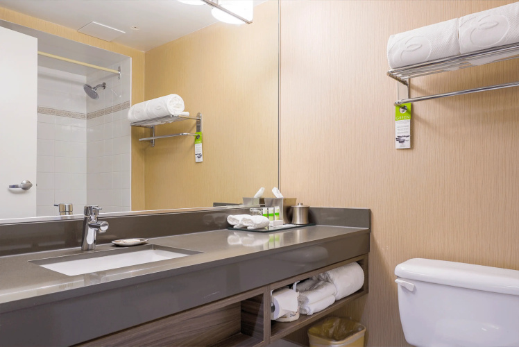 Executive Plaza Hotel Metro Vancouver photo 11