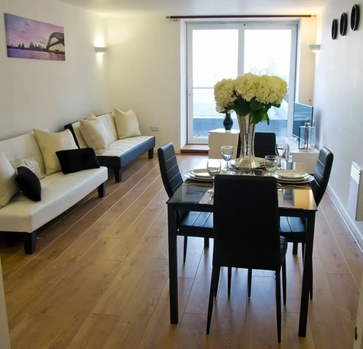 2 Bedrooms Apartment with balcony