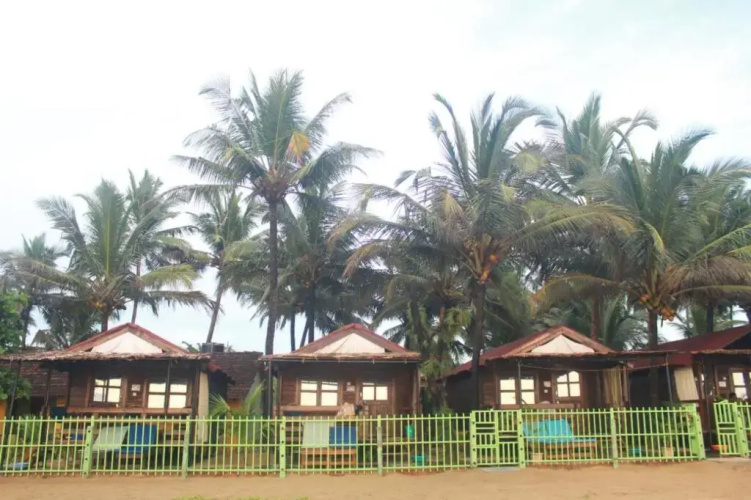 Sami Beach Huts