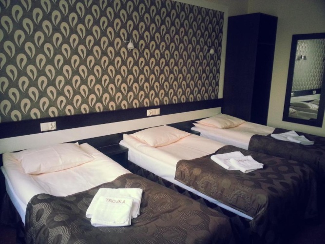 Standard Triple room