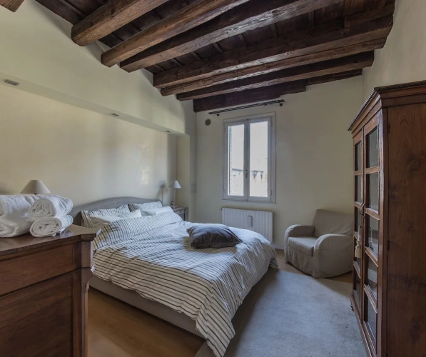 2 Bedrooms Triple Apartment