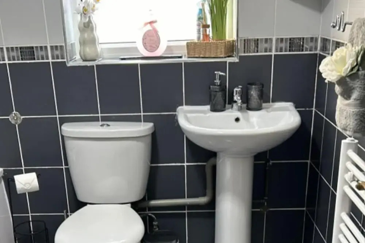 1 Bedroom Apartment - Central, Free Parking