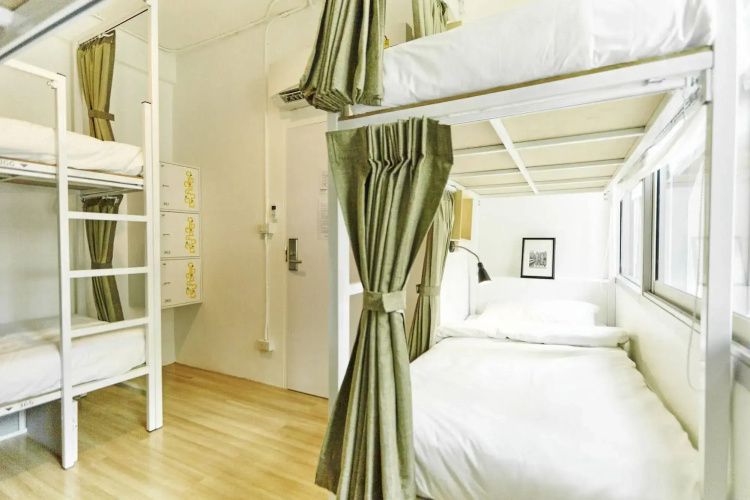 LiveitUp Asok Hostel