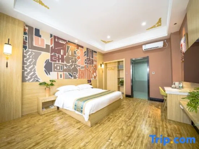 Standard Double room with courtyard view