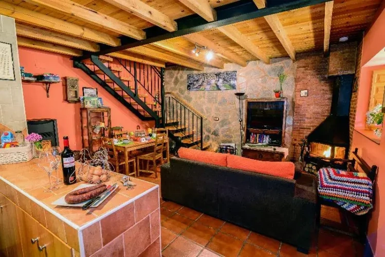 2 Bedrooms Cottage