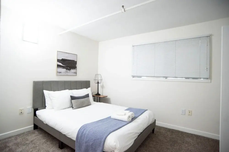 3BR CozySuites TheBlock-SkybridgeAccess2