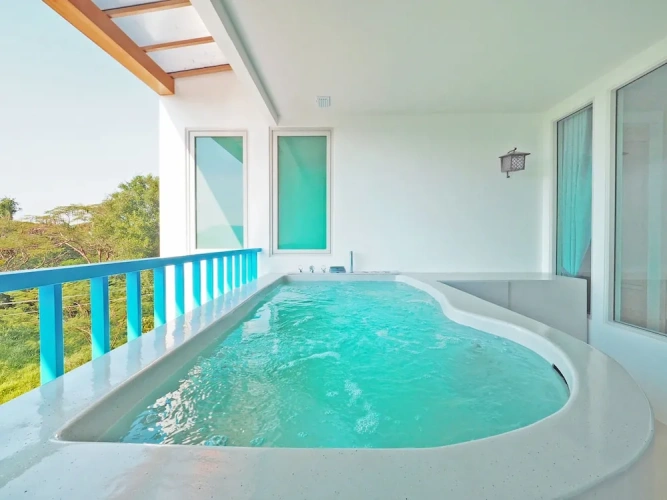 Deluxe room with ocean view