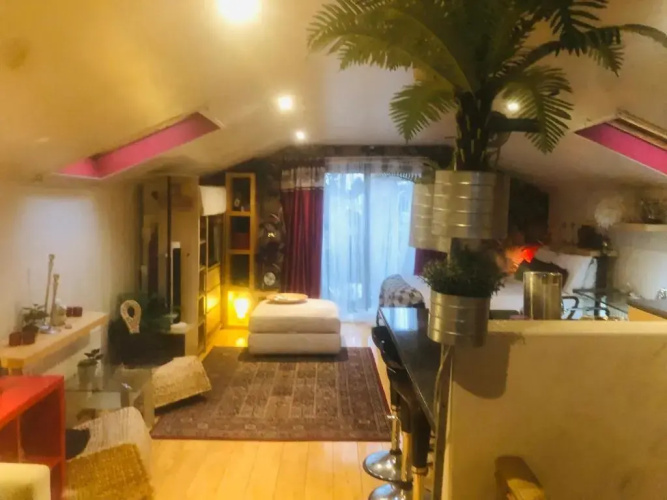 Isolated Self'contained Studio in leafy Belfast