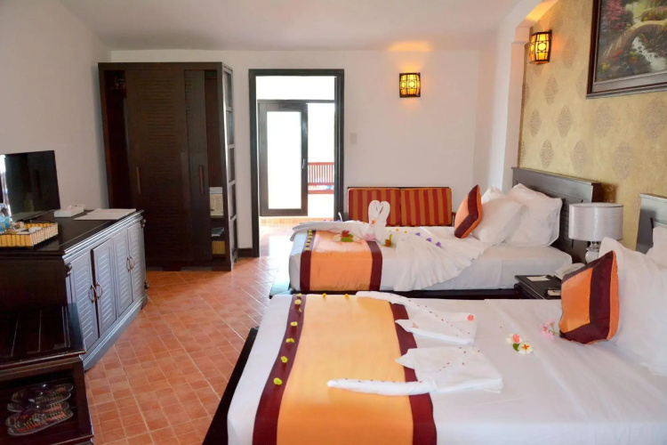 Sea Lion Beach Resort & Spa