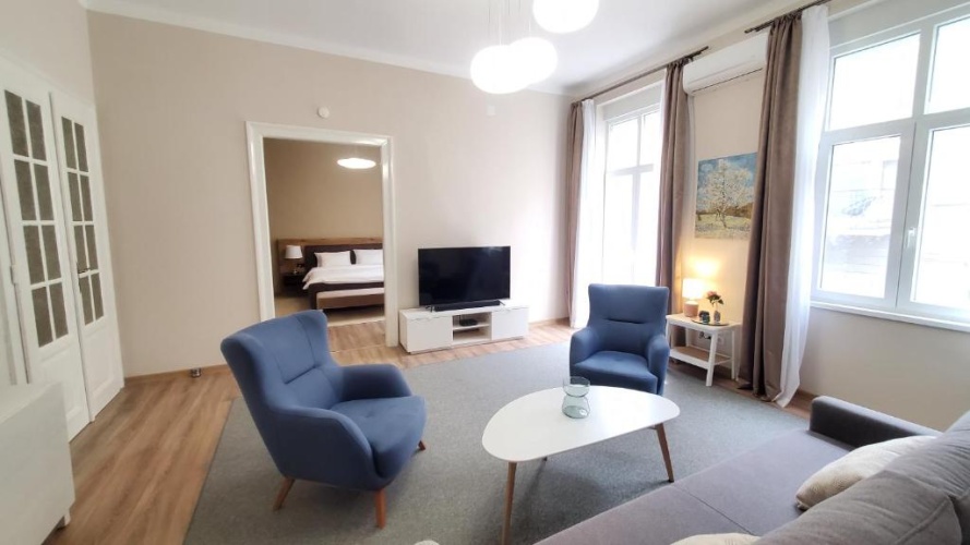 1 Bedroom Apartment