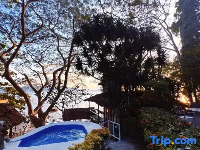 Vida Pacifica Resort and Hotel by RedDoorz