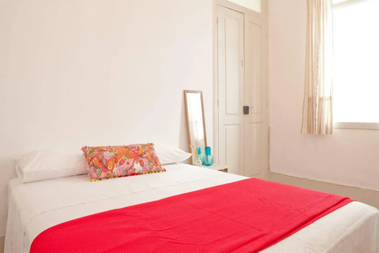 Oliá Hostel B&B