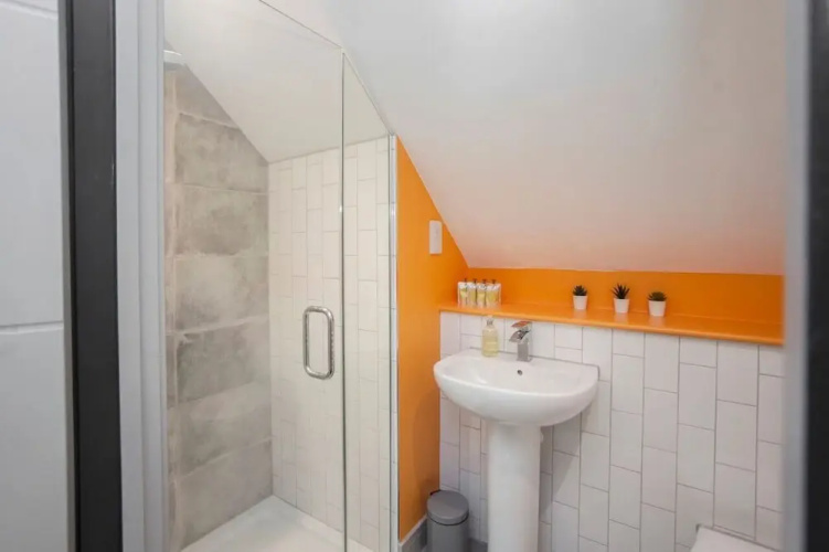 Higgihaus 3a Sleeps 4  Monday - Friday