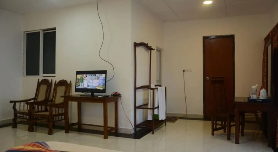 TrinncoTopazBeachHotel