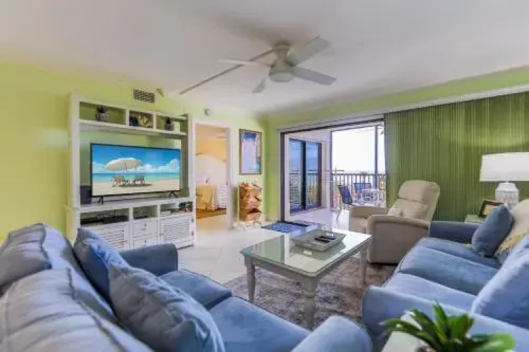 Tarpon Beach 305
