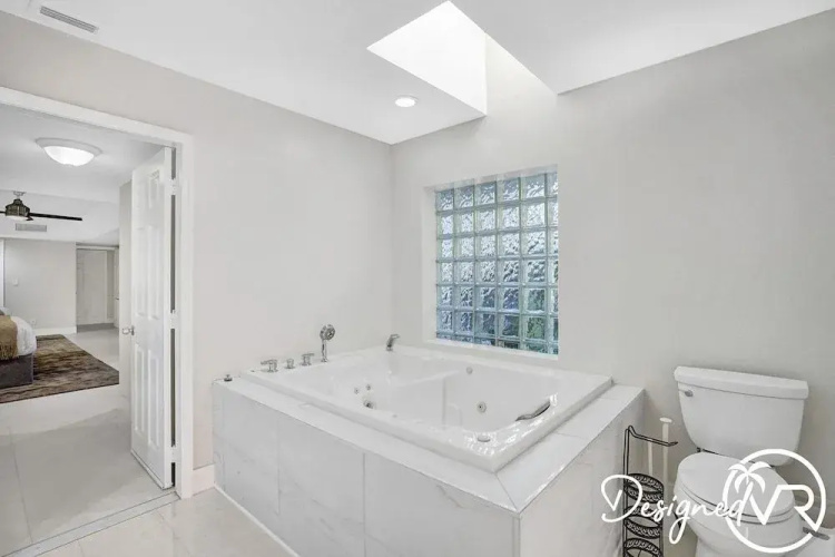 Modern 7 Br With Private Heated Pool