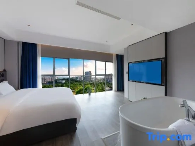 2 Bedrooms Business Attic Suite