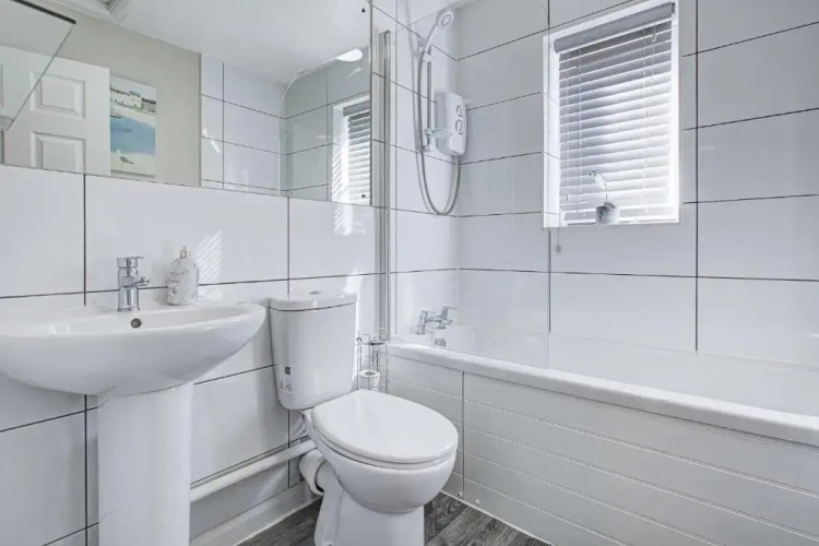 Windsor Burnham Ascot Haven Sleeps 4