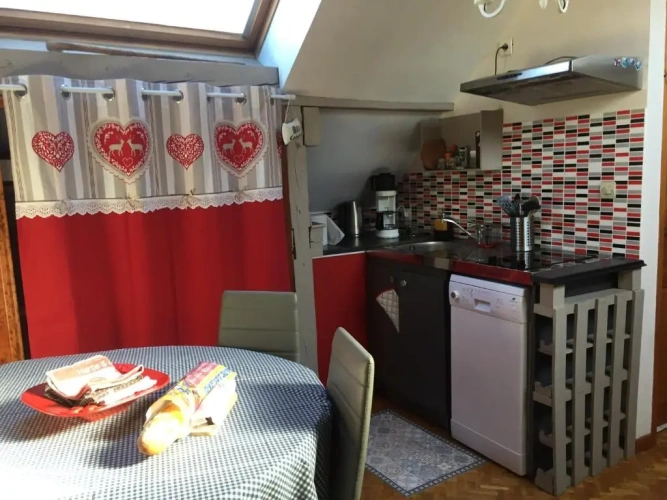 3 Bedrooms Apartment