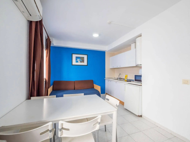 Apartaments AR Monjardí