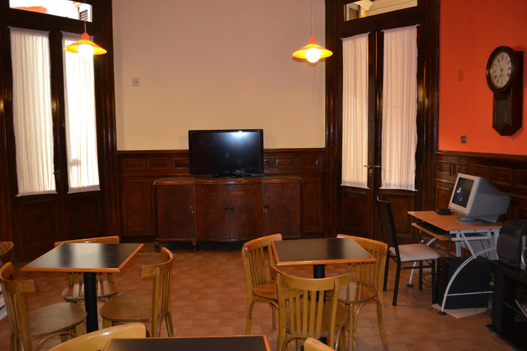 Retro Art Hostel