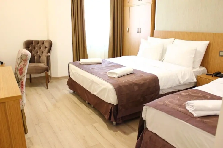 Standard Twin room with city view