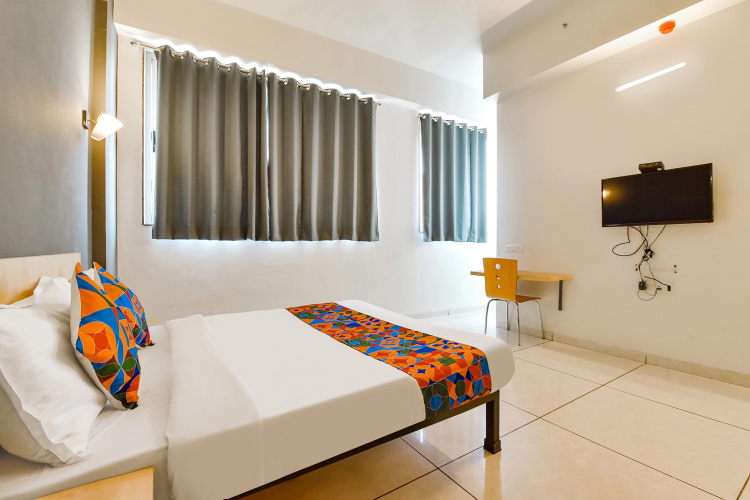 Fabhotel Kaviya