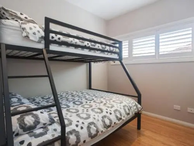 7a Judith Street - stunning duplex with ducted air conditioning
