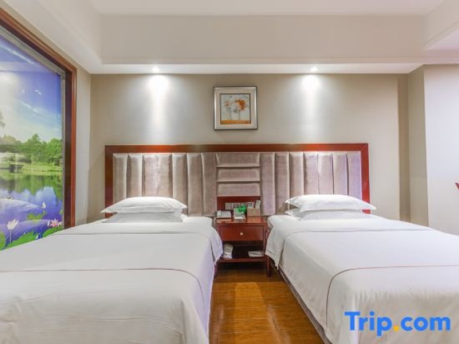 Premier room