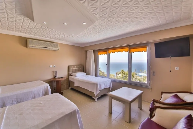 Standard Quadruple room with sea view