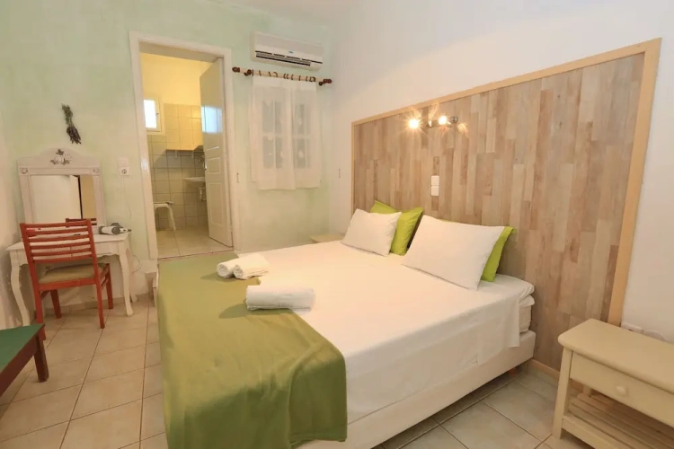 Standard Double room with garden view