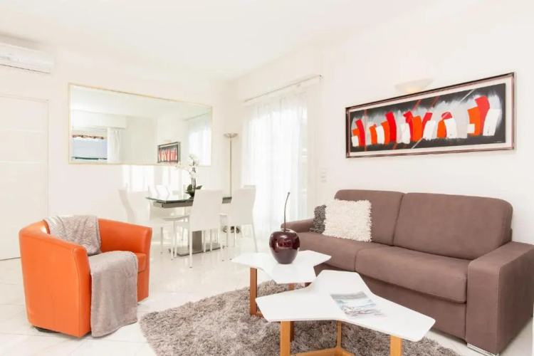Mariott Area: Sunny 2 Beds /2 Baths