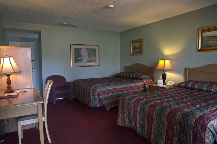 Lamp Liter Inn Visalia, an Ascend Collection Hotel