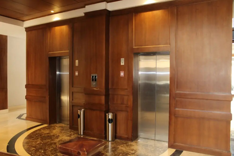 Ariya Hotel