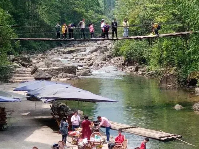 Qingcheng Valley on the Farm