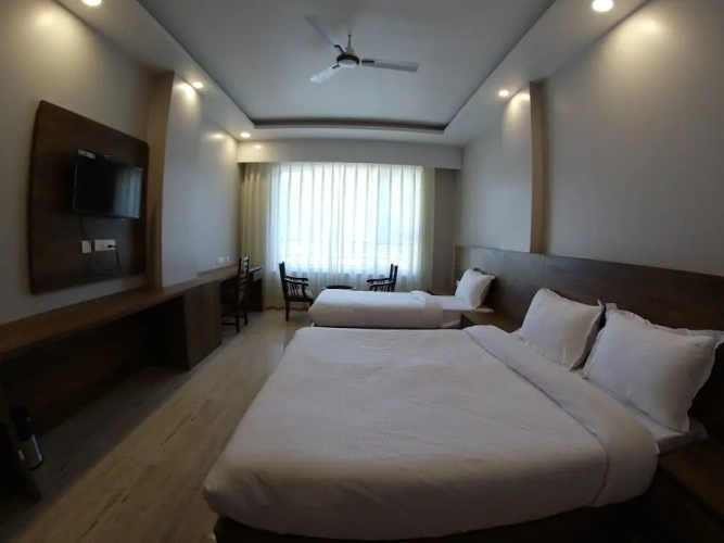 Standard Triple room