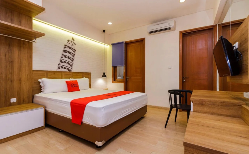 RedDoorz Plus @ CBD Bintaro